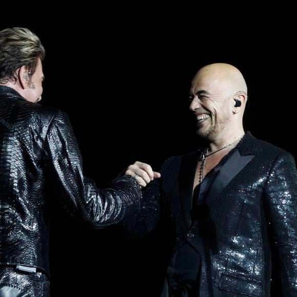 Pascal Obispo et Johnny Hallyday en concert au stade de France pour sa tournée 2012, troisième jour, le 17 juin

BORDE / CORLOUER / JACOVIDES / RINDOFF PETROFF / BESTIMAGE