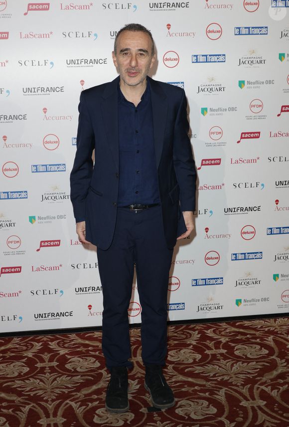 Il est également revenu sur la différence d'âge avec sa compagne.

Elie Semoun - 32ème cérémonie des Trophées du film français à l'hôtel Intercontinental à Paris le 4 février 2025. © Coadic Guirec/Bestimage