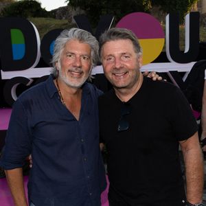 Semi-exclusif - Fabien Provost, Philippe Lellouche en backstage de la première édition du "Do You Comedy" à la Citadelle de Saint-Tropez, Côte d'Azur, France, le 29 juin 2025. © Cyril Moreau/Bestimage