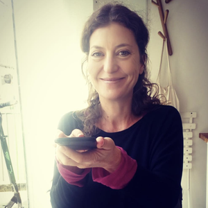 Il s'agit de sa nièce Camille Labro, fille de son frère Claude.

Camille Labro, nièce de Philippe Labro, sur Instagram