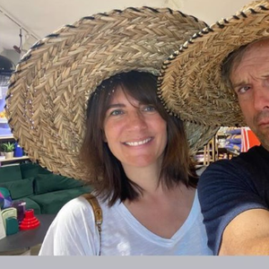 Dans un portrait datant de 2008

Estelle Denis et Marc Thiercelin en vacances