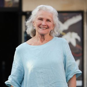 Au micro du podcast "Acte", la comédienne livre une réflexion bouleversante sur le travail indispensable du deuil.

Marie-Christine Barrault - Arrivées au cinéma CGR lors de la 18ème édition du Festival du Film Francophone de Angoulême, le 26 août 2025. 

© Coadic Guirec / Bestimage