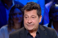 Laurent Gerra dans La Boîte à secrets, capture d'écran France 3