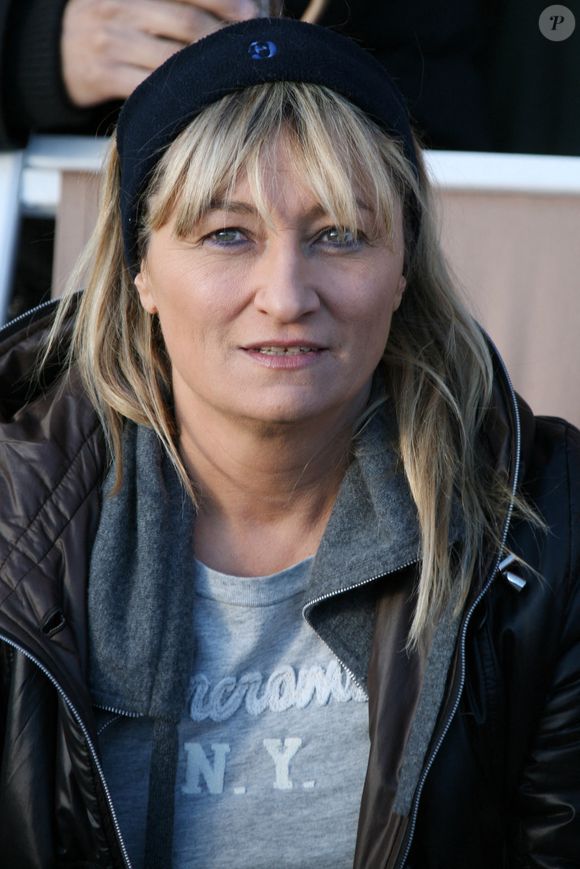 Christine Bravo pose lors du 12ème 'Festival du film d'humour de l'Alpe d'Huez' qui s'est tenu à l'Alpe d'Huez le 21 janvier 2009. Photo by Guignebourg/Taamallah/ABACAPRESS.COM