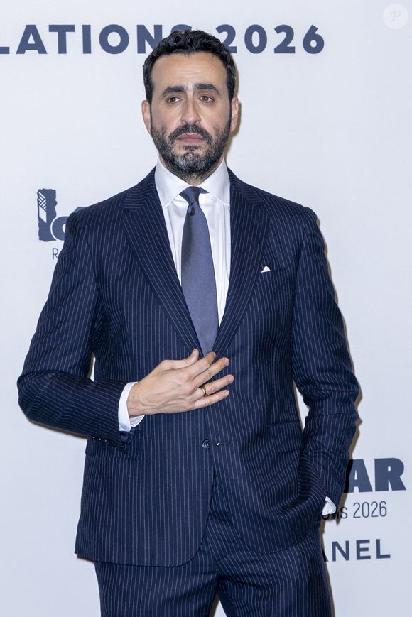 Avec son humour habituel, il raconte : "Un petit tips de papa ? Avec mon fils qui a du mal à s’endormir, je lui fais toujours croire que je vais lui chercher un deuxième doudou"

Jonathan Cohen - Photocall du dîner des Révélations César 2026 à l'Elysée Montmartre à Paris, France, le 19 janvier 2026. 
© Olivier Borde / Bestimage