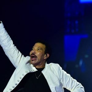 Le chanteur Lionel Richie se produit à São Paulo, au Brésil, dans le cadre du festival The Town 2025, organisé à la Cidade da Música, sur le site d’Interlagos.

Backgrid USA / Bestimage