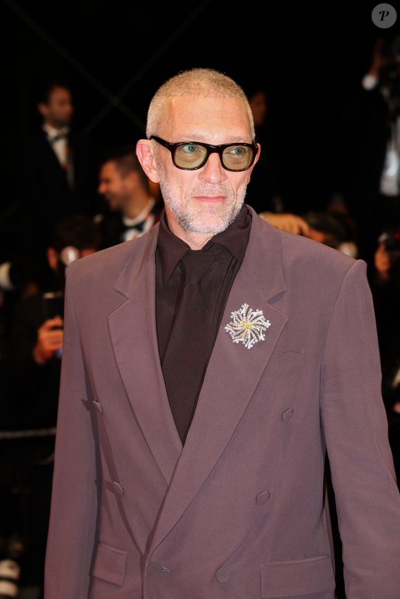 Vincent Cassel - Descente des marches du film « Les Linceuls » lors du 77ème Festival International du Film de Cannes, au Palais des Festivals à Cannes. Le 20 mai 2024
© Jacovides-Moreau / Bestimage