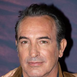Jean Dujardin assiste à la première parisienne du film « L'Homme Qui Rétrécit » au Grand Rex, le 6 octobre 2025 à Paris, en France. Photo de Nasser Berzane/ABACAPRESS.COM