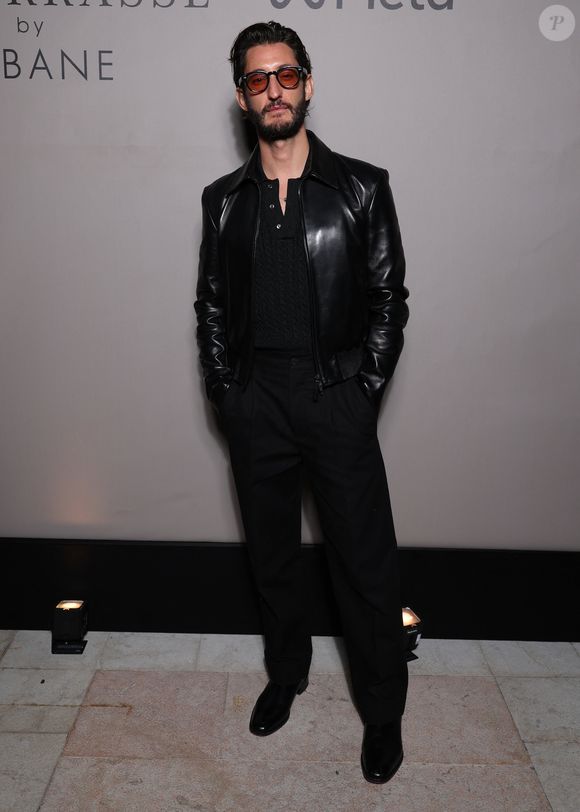 Exclusif - Pierre Niney lors de la soirée anniversaire des 25 ans de la Terrasse de Albane pendant le 79ème Festival International du Film de Cannes, France, le 15 mai 2026. © Denis Guignebourg/Bestimage