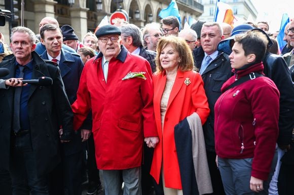 Lorrain de Saint Affrique, Gérald Gérin, Jean-Marie Le Pen et sa femme Jany Le Pen - Jean-Marie Le Pen lors de son traditionnel hommage du 1er mai à Jeanne d'Arc - Paris le 1 er Mai 2017