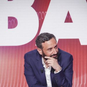 Exclusif - Cyril Hanouna, sur le plateau de l’émission « TPMP » présentée par C.Hanouna et diffusée en direct sur Youtube et sur toutes les box (SFR, FREE, Bouygues, MyCanal etc), Boulogne-Billancourt, France, le 17 mars 2025. © Jack Tribeca / Bestimage
