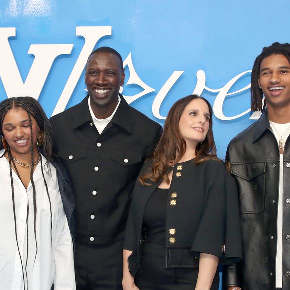 Sabah Sy, Omar Sy, sa femme Hélène Sy et Tidiane Sy - Photocall du Défilé de mode Louis Vuitton Homme, Collection Printemps/Été 2025 dans le cadre de la Fashion Week de Paris, France, le 18 Juin 2024. 

© Bertrand Rindoff / Bestimage