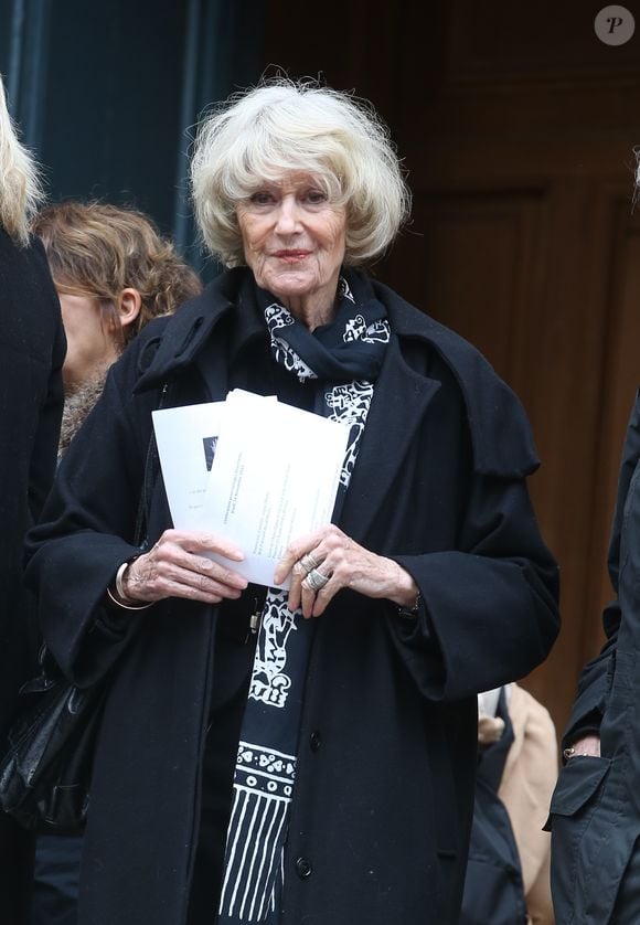Photo : Il s'agit de Geneviève Brunet. Geneviève Brunet à la messe en  hommage à George Descrières, le 14 novembre 2013. Photo : Pix4U / Bestimage  - Purepeople