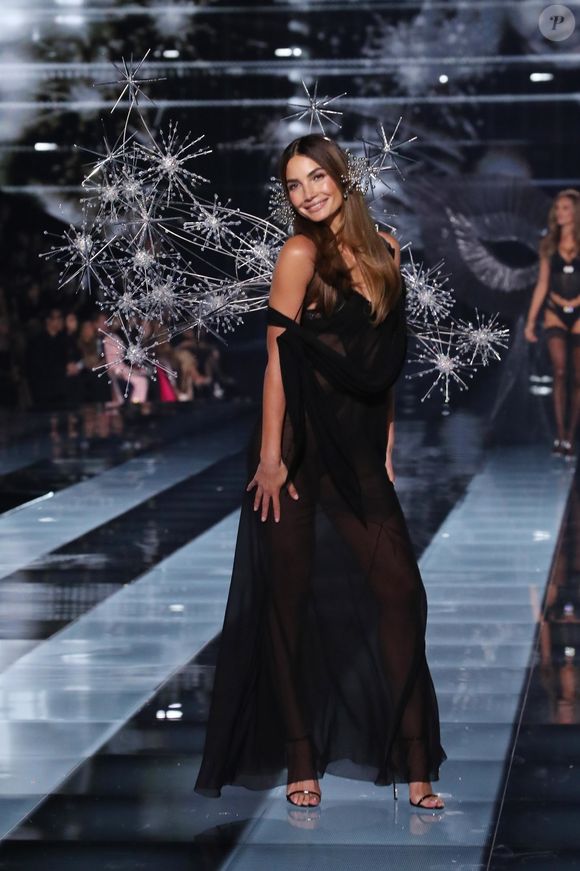 Lily Aldridge - Le Victoria's Secret Fashion Show à New Tok le mercredi 15 octobre 2025.
Crédit : Backgrid USA / Bestimage