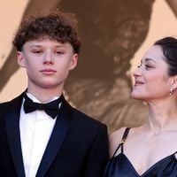 Sans commentaire : Mère de Marcel (15 ans), Marion Cotillard a pris position devant la situation des lycéens
