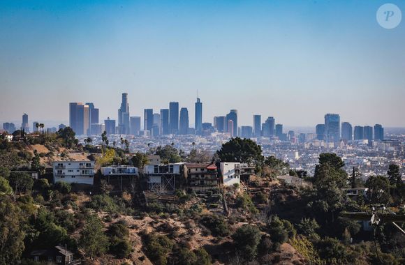 Après les incendies dévastateurs du 7 janvier 2025, les habitants d'Altadena (Calfiornie) tentent de prendre un nouveau départ, à l'instar du couple belge Nicolas Husson et Catherine De Pauw, résidant aux Etats-Unis depuis 24 ans dont 18 ans passés à Los Angeles. Le 12 janvier 2025. 
© Pieter-Jan Vanstockstraeten / Bestimage