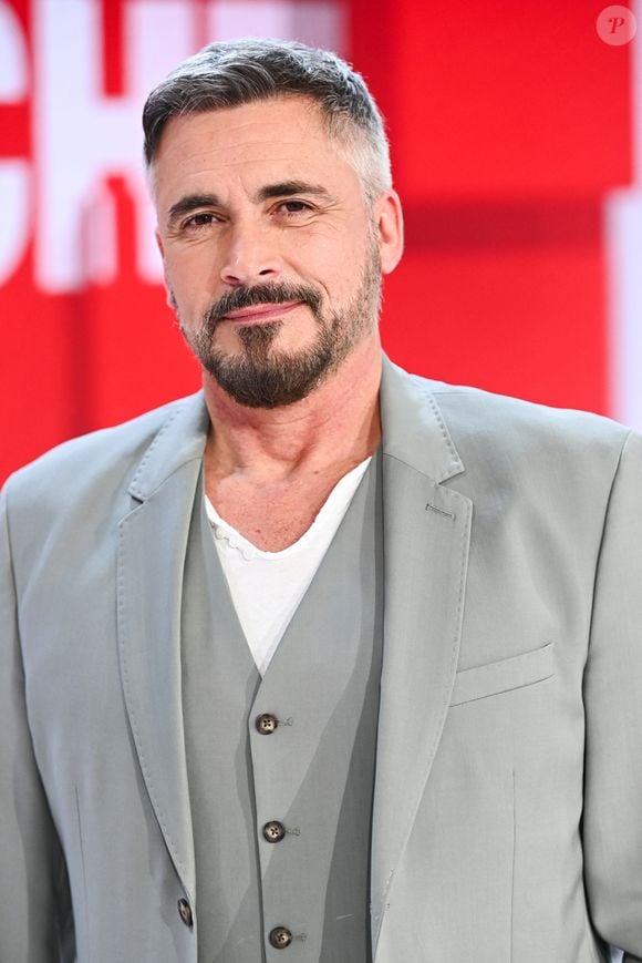 Exclusif - Olivier Minne - Enregistrement de l'émission Vivement dimanche consacrée à l'équipe du Splendid au studio Rive Gauche, présentée par M.Drucker, et diffusée le 2 mars sur France 3. Paris, le 21 février 2025. 
© Guillaume Gaffiot / Bestimage