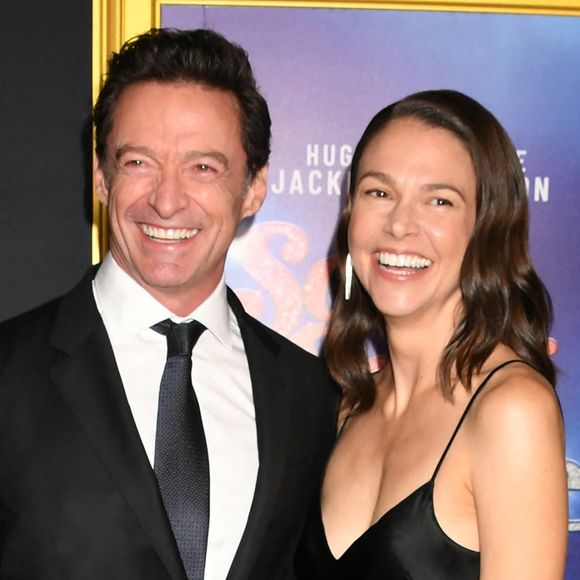 Hugh Jackman et Sutton Foster à la première du gala de clôture de "Song Sung Blue" à Los Angeles, le 26 octobre 2025.

Photo : Backgrid USA / Bestimage