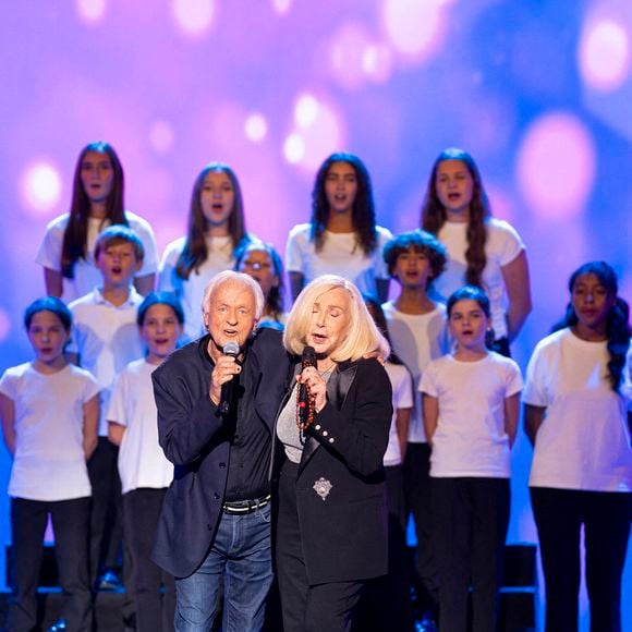 Exclusif - Dave pour Michèle Torr pour les surprises lors de l'enregistrement de l'émission "La Boîte à secrets", présentée par F.Bollaert et diffusée le 3 octobre 2025 sur France 3, dans les studios du Lendit à Saint-Denis, Seine Saint-Denis, France, le 9 septembre 2025. © Pierre Perusseau/Bestimage