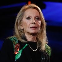 "On pense fort à Véronique Sanson" : Jeanne Cherhal, qui a remplacé la chanteuse au pied levé, prend la parole