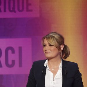 Difficile de savoir notamment où Pascale de La Tour du Pin va continuer sa carrière d'animatrice.

Exclusif - Pascale de La Tour du Pin, sur le plateau de l’émission « TPMP » présentée par C.Hanouna et diffusée en direct sur Youtube et sur toutes les box exceptée Bouygues (SFR, FREE, MyCanal etc), Paris, France, le 03 mars 2025. © Jack Tribeca / Bestimage