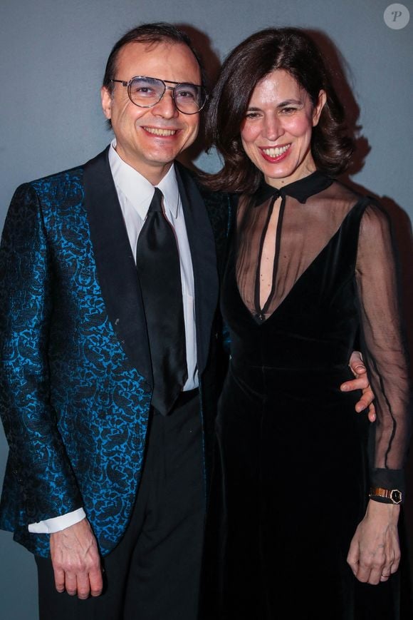 Bertrand Burgalat et sa femme la styliste Vanessa Seward - People au dîner de l'association AEM (Un Avenir pour les Enfants du Monde), au profit des enfants du Rwanda, au Pavillon Ledoyen à Paris. Le 24 mars 2022
© Borde-Rindoff / Bestimage