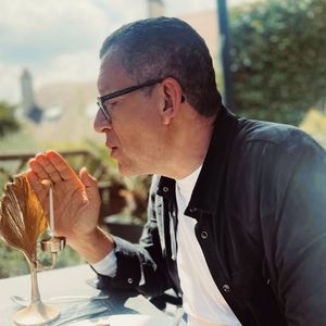 Dany Boon a eu 59 ans cette semaine

Dany Boon a fêté ses 59 ans avec sa nouvelle compagne au restaurant "L'or Q'idée" situé à Pontoise le 26 juin 2025.