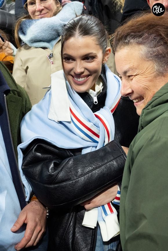 Iris Mittenaere lors du match de rugby du Tournoi des Six Nations France contre Angleterre au Stade de France à Saint-Denis le 14 mars 2026.

Photo de Agence Bestimage