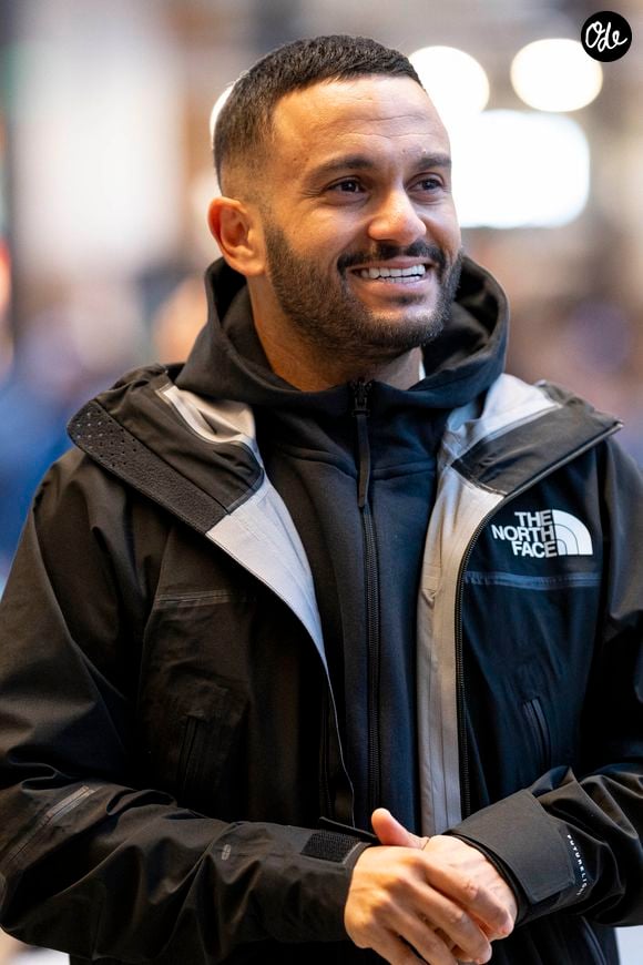 Mais alors qu'il envisageait d'abandonner ses rêves de comédie, une rencontre inattendue a tout fait basculer.

Exclusif - Malik Bentalha - Match Team Mont de Marsan Vs Team UNICEF France au stade André et Guy Boniface à Mont de Marsan le 23 mars 2024. 

© Pierre Perusseau / Bestimage
