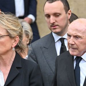 Claude Chirac, son fils Martin Rey-Chirac, François Pinault aux obsèques de Bernadette Chirac en la basilique Sainte-Clotilde à Paris (7ème) le 12 juin 2026. L’ancienne première dame de France est décédée le 5 juin 2026 à l’âge de 93 ans.
© Jacovides / Liewig / Bestimage