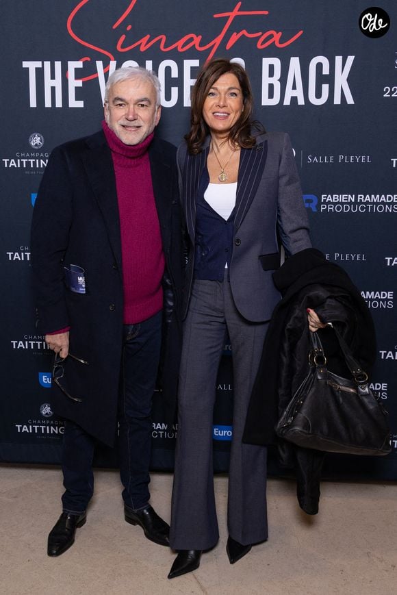 Pascal Praud et Catherine Bancarel assistent au spectacle "The Voice Is Back, 110e anniversaire de Franck Sinatra" à la Salle Pleyel, le 22 novembre 2025 à Paris, en France. Photo de Nasser Berzane/Abaca