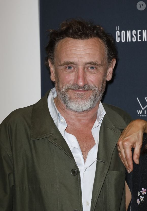 C'est à Montmartre que la tête d'affiche de "Nos jours heureux" a trouvé une maison dans laquelle il se sent pleinement chez lui. 

Jean-Paul Rouve lors de l'avant-première du film "Le Consentement" au cinéma L'Arlequin à Paris le 2 octobre 2023.

© Marc Ausset-Lacroix / Bestimage