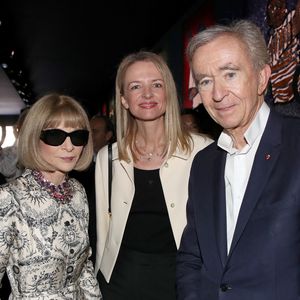 Anna Wintour, Delphine Arnault et Bernard Arnault au Front Row du défilé de mode Christian Dior Haute-Couture automne-hiver 2024/2025 lors de la Fashion Week de Paris, France, le 24 juin 2024. © Bertrand Rindoff/Bestimage