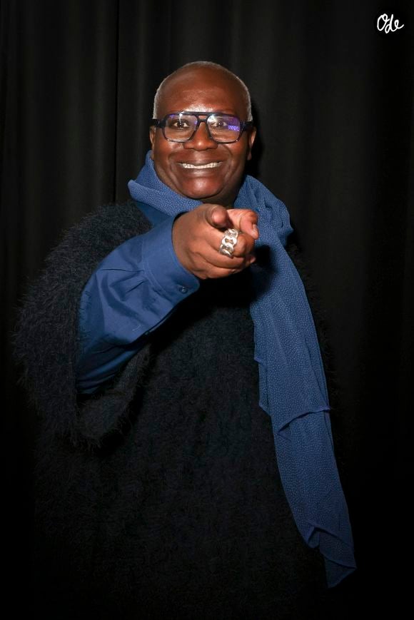 Sa carrière a ensuite pris un nouveau tournant en 2000 lorsqu'il a rejoint Michaël Youn dans le "Morning Live" sur M6.

Exclusif - Magloire, sur le plateau de  TBT9 présenté par C.Hanouna, et diffusé en direct sur W9, Paris, France, le 25 mars 2026. © Jack Tribeca / Bestimage