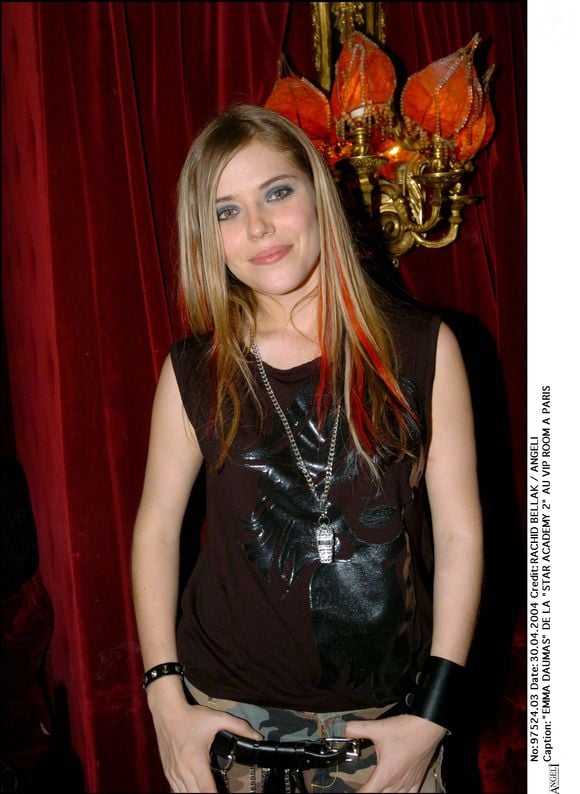 Elle propose de rejoindre le programme pour animer des ateliers d’écriture et de composition pour les académiciens

"Emma Daumas de la Star Academy 2 au VIP Room à Paris en 2004

RACHID BELLAK / BESTIMAGE