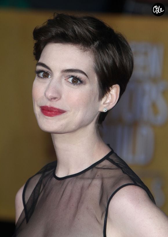 Anne Hathaway - People arrivant a la 19eme ceremonie des "Screen Actors Guild Awards" a Los Angeles, le 27 janvier 2013. © FAMEFLYNET / BESTIMAGE