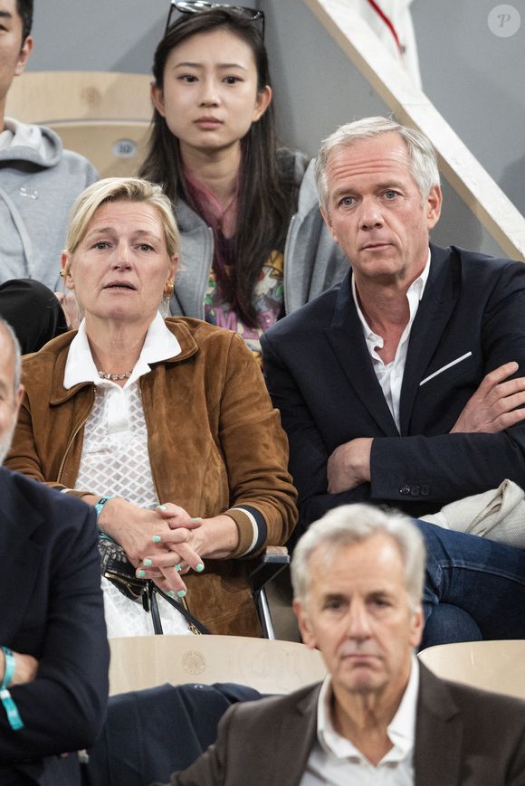 Anne-Elisabeth Lemoine, Julien Arnaud dans les tribunes lors des Internationaux de France de Tennis de Roland Garros 2025, à Paris, France, le 4 juin 2025. © Jacovides-Moreau/Bestimage