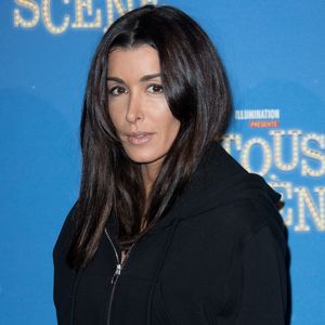 "Le salon. C'est l'endroit le plus convivial. Là où on se retrouve en famille ou entre amis pour y grignoter un bout sur la table basse. Ou passer sur la table à dîner si on en a une. C'est un endroit qui réunit".

Jenifer Bartoli - Avant-première du film "Tous en scène" au Grand Rex à Paris. Le 14 janvier 2017
© Cyril Moreau / Bestimage