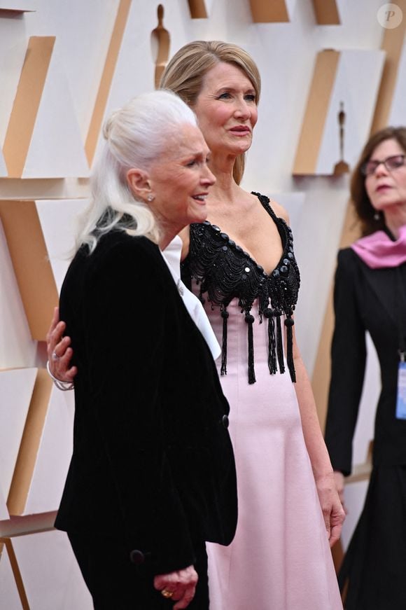 Diane Ladd et Laura Dern assistent à la 92e cérémonie des Oscars à Hollywood and Highland le 9 février 2020.

 Photo : Lionel Hahn / ABACAPRESS.COM