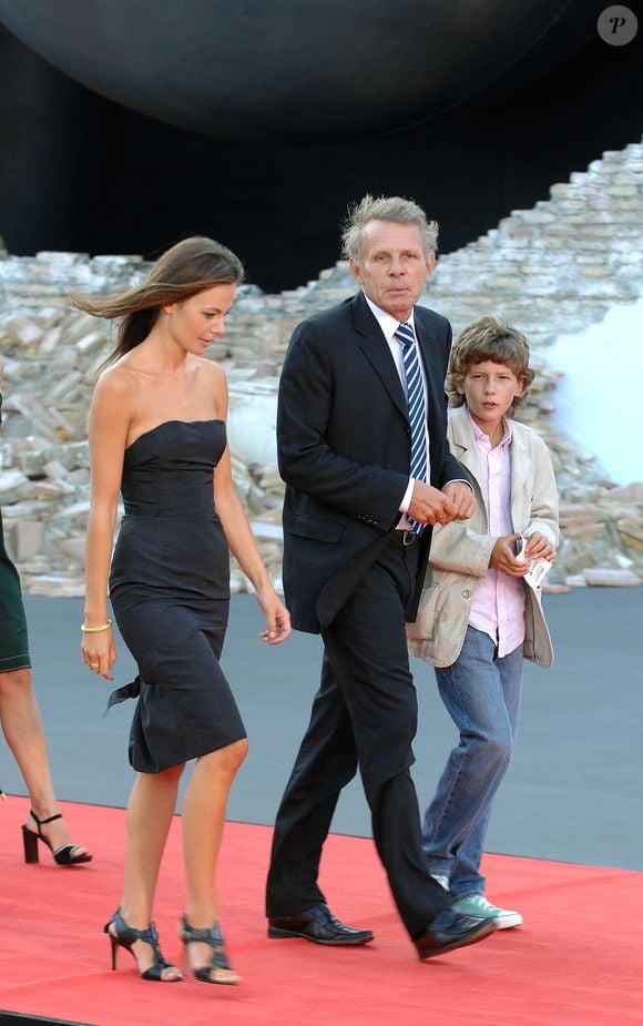 Le présentateur français Patrick Poivre d'Arvor, sa compagne Agathe Borne et son fils François arrivent à la projection de " Michael Clayton " lors de la 64ème édition de la Mostra de Venise à Venise, Italie, le 31 août 2007. Photo par Charriau-Khayat/ABACAPRESS.COM