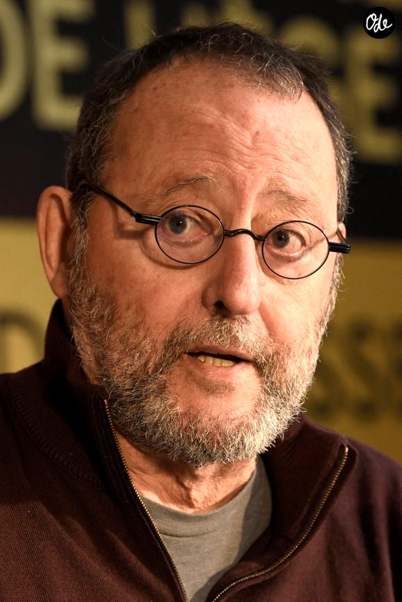 Invité de Nagui sur France Inter, il évoque les effets du vieillissement.

Jean Reno, invité d'honneur du 10ème Festival international du Film de Comédie de Liège, donne une conférence de presse, le 5 novembre 2025. © Photonews / Bestimage