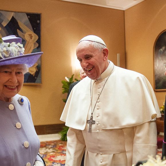 "Il en sera ravi... Quand il sera un peu plus grand !" avait-elle lancé
Jorge Mario Bergoglio, plus connu sous son nom de règne, François, est mort ce lundi 21 avril à 88 ans. Né en 1936 à Buenos Aires en Argentine, Jorge Mario Bergoglio était le premier pape non-européen depuis le VIIIe siècle. Zuma Press / Bestimage