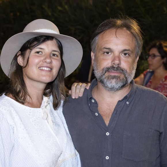 Exclusif - Kym Thiriot et son compagnon Romain Sardou - Personnalités lors de la représentation de la pièce de théâtre "Bungalow 21" au Théâtre de Verdure lors du 40ème Festival de Ramatuelle. Le 7 août 2024
© Cyril Bruneau / Festival de Ramatuelle / Bestimage
