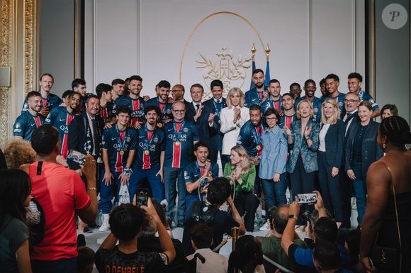 E.Macron, président de la République Française, reçoit les joueurs du PSG à l'Elysée après leur victoire historique (5-0) en finale de la Ligue Des Champions 2025. Paris, le 1er juin 2025.
© Mathilde Mazars / Pool / Bestimage