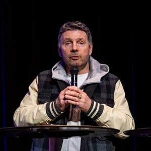 Philippe Lellouche - Meeting de solidarité avec le peuple iranien "Iran, silence on tue !" à la Maison de la Chimie à Paris le 9 février 2026. © Vicenzo Arnone/Bestimage