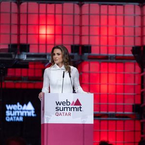 La reine Rania de Jordanie intervient lors du Websummit à Doha au Qatar le 27 février 2024. Dana Press / Bestimage