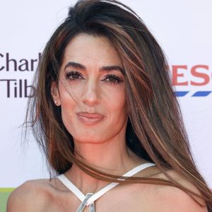 George Clooney et sa femme Amal Clooney lors de la soirée King’s Trust Awards 2025 à Londres @Imago/PsnewZ/Bestimage