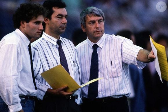 Pierre Sled / Michel Denisot / Charles Biétry - 18.05.1990 - Reportage Magazine - Canal Plus -. Photo : Alain de Martignac / Icon Sport /ABACAPRESS.COM