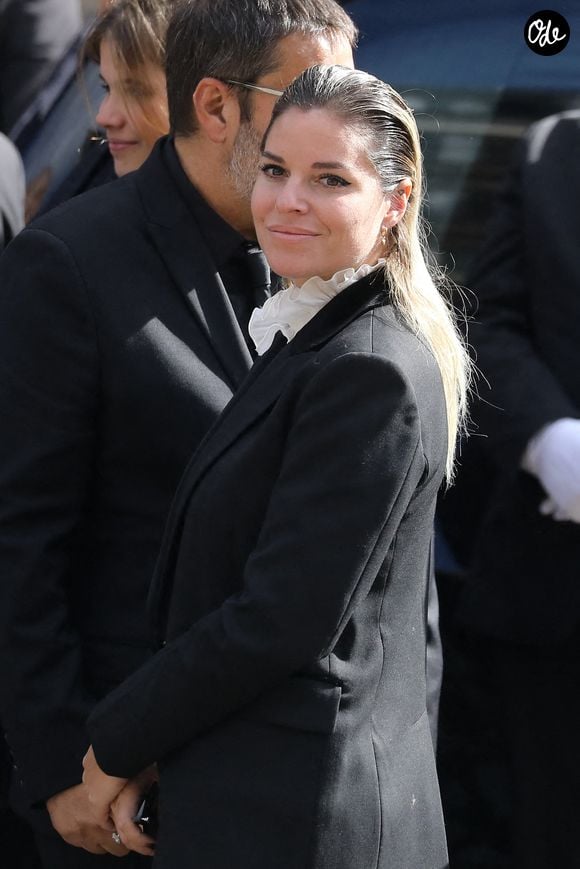 Sophie Tapie (fille du défunt) - Sorties de la messe funéraire en hommage à Bernard Tapie en l'église Saint-Germain-des-Prés à Paris. Le 6 octobre 2021
© Jacovides-Moreau / Bestimage