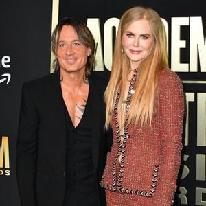 Ses deux cadette sont le fruit de son union avec Keith Urban.
Nicole Kidman et Keith Urban au photocall des 58e Country Music Awards à Frisco au Texas. Action Press / Bestimage